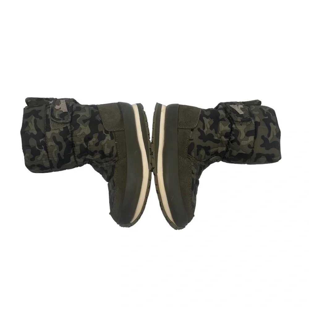 Rubber Duck Green Camouflage Snow Boots Size 11 Toddler